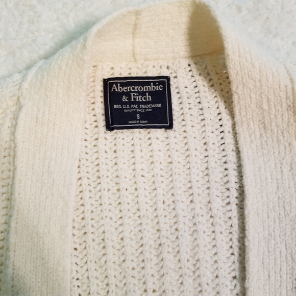 Abercrombie Cream White Knit Sweater Cardigan Small - Picture 5 of 7